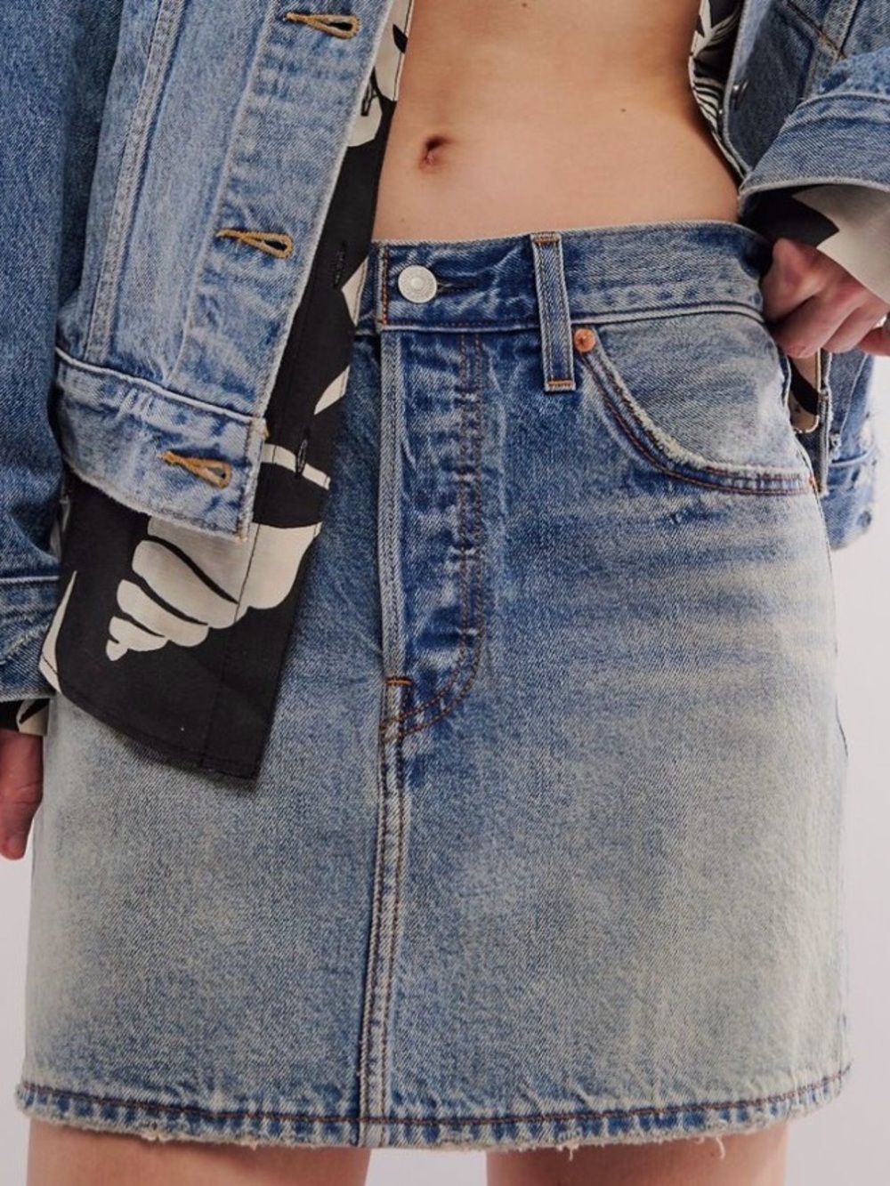 NWT Levi's Icon Skirt - Size 24